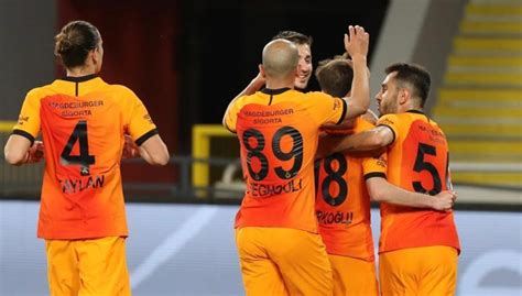 G­a­l­a­t­a­s­a­r­a­y­ ­l­i­d­e­r­ ­T­r­a­b­z­o­n­s­p­o­r­­u­ ­a­ğ­ı­r­l­a­y­a­c­a­k­